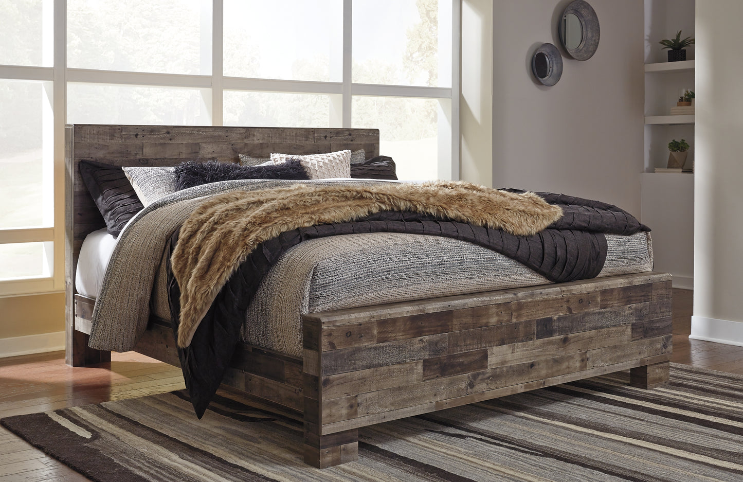 Derekson  Panel Bed