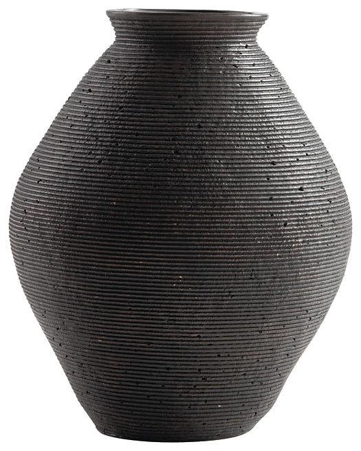 Hannela Vase